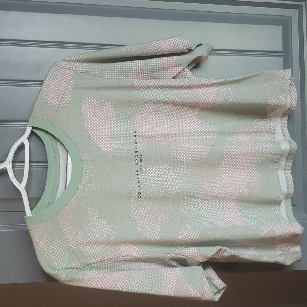 Columbia Crop Tee